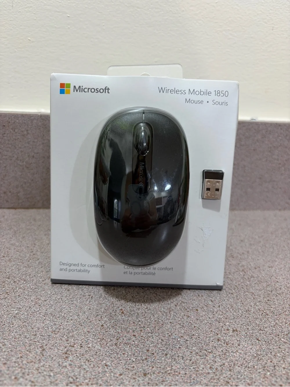 Microsoft Wireless Mobile 1850 Black Portable Mouse with USB Receiver
